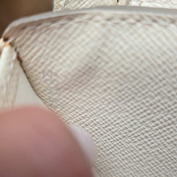 Louis Vuitton Epi Joey Wallet - Picture 11 of 15